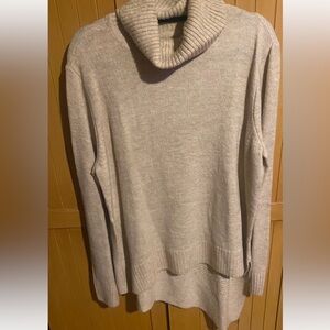 Woman’s turtleneck sweater asymmetric  hemline size XL